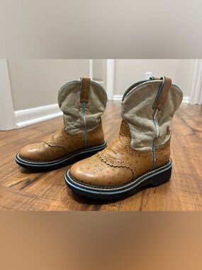 Ariat Fatbaby Girls Cowgirl Boots Size 13.5
Cognac Ostrich Ivory Blue Western